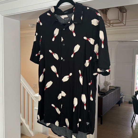 Men's GUESS Slim Fit Short Sleeve Collared Bowling Shirt - Size Men's L - Picture 4 of 14